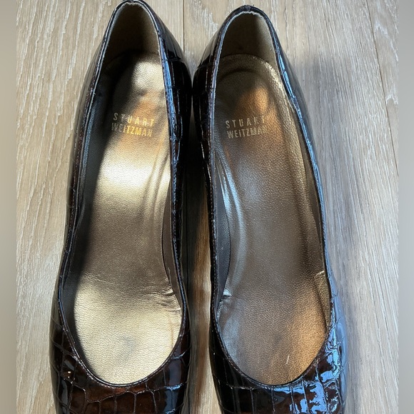 Stuart Weitzman Dark Brown Embossed Patent Leather Crocodile Wedge Pumps